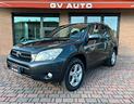 toyota-rav4-2-2-d-4d