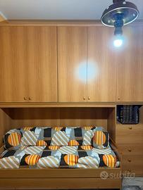 Armadio a ponte con divano letto misure: 252x264