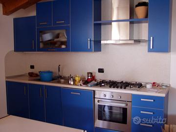 CUCINA modulare già smontata e imballata