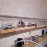 Mensola con ripiani  e copertura in plexiglass