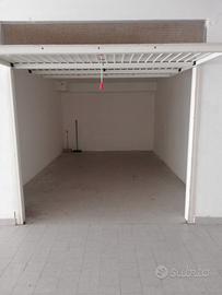 Garage per auto o deposito