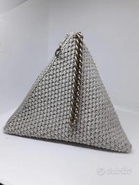 Pochette a piramide uncinetto