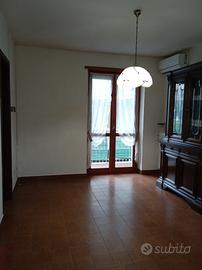 Trilocale zona Viali