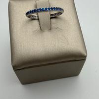 Fedina oro bianco 18 kt zaffiri 0,40 ct