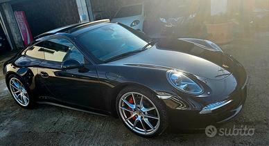 Porsche 911 3.8 Carrera 4S Coupé