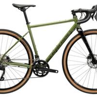BICICLETTA GRAVEL IN ACCIAIO CON FORCELLA  CARBON