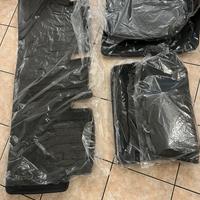 Set di tappetini in gomma per interni tesla