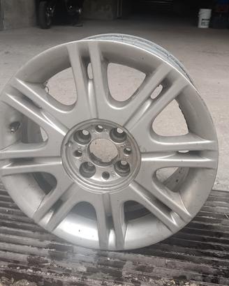 Cerchio in lega 15" Fiat