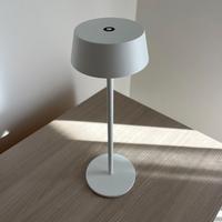Lampada da tavolo moderna bianca minimal elegante