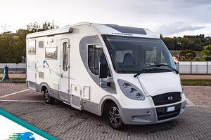 Motorhome 4 posti Adria Vision i707 sg