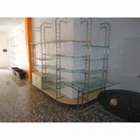 Arredamento per negozio o anche per ufficio