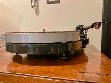 Giradischi Pro-Ject RPM 5.1 2M RED + Accessori
