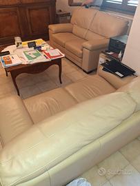 coppia divani Chateau D'Ax in vera pelle