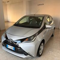 TOYOTA AYGO 1.0 5P X-PLAY "UN GIOIELLINO"