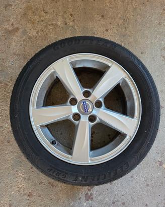 Cerchio 16 pollici Volvo V40.