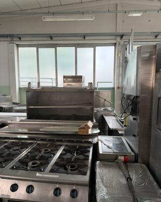 Attrezzatura varia da cucina