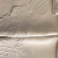 Completo letto matrimoniale in lino e pizzo macram