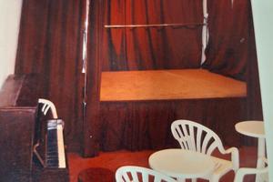 Locale mq. 120 Con bagno Su due livelli Piccolo co