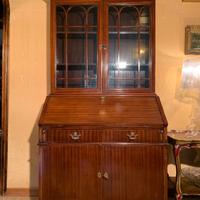 Libreria Bookcase inglese con ribalta primi 900