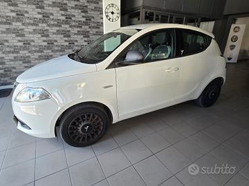 Lancia Ypsilon 1.2 69 CV 5 porte Benzina/Gpl