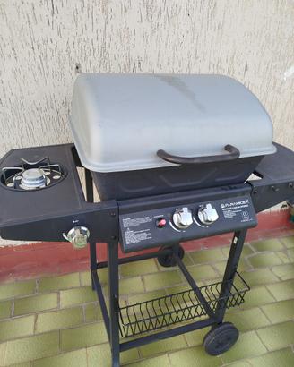 Barbecue da giardino o terrazzo