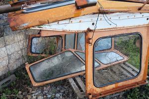 Cabina trattore agricolo e motocoltivatore