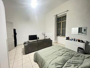 Appartamento a Napoli Via TACITO 2 locali