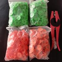 Applicatore di etichette auricolari per animali