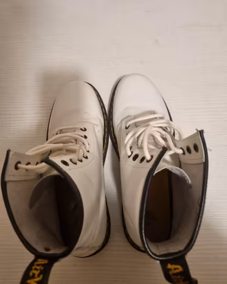 anfibi dr Martens t. 43