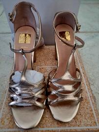 scarpe eleganti dorate