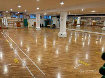 Immobile di 500 m² con 2 locali a Udine