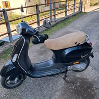 vespa lx 50  2t  anno 2009  km 3853