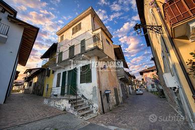 CASA INDIPENDENTE NEL CUORE DI CAVAGLIA'