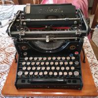 Macchina per scrivere Olivetti M20
