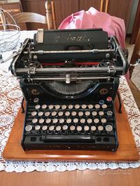Macchina per scrivere Olivetti M20