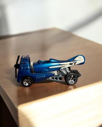 Macchinina Egg Dog Fight 1:64 Hot Wheels Yolk