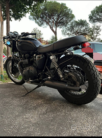 Triumph Bonneville T100 Total Black