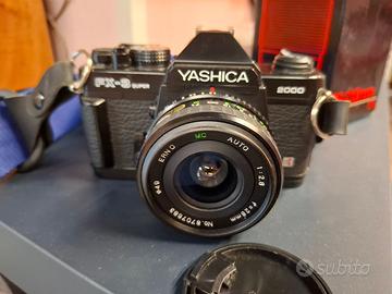 macchina fotografica Yashica FX-3 Super 2000