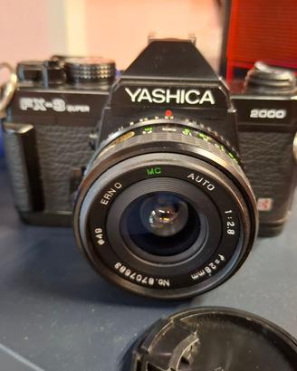 macchina fotografica Yashica FX-3 Super 2000