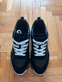 scarpe nere
