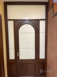 Porte di legno per appartamento