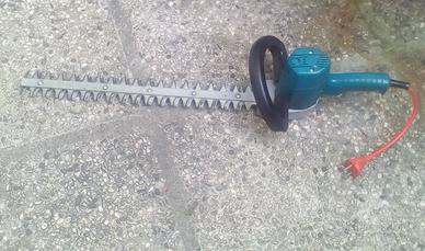 Tagliasiepi  Black & Decker