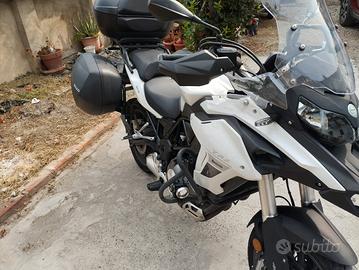 Moto.Benelli trk 502