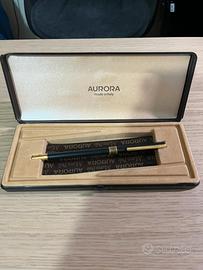 Penna Aurora Marco Polo nera ed oro