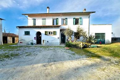 CASA INDIPENDENTE CON CAPANNONE - COSINA