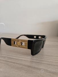 Occhiali da Sole Versace

VE4459 108/87 54-18 

Ta
