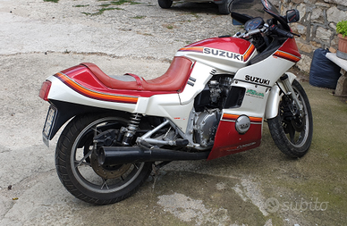 Suzuki katana 750