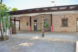 Negozio a Castellana Grotte, via Ferrone