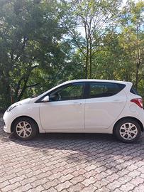 HYUNDAI i10 2015
