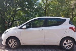 HYUNDAI i10 2015